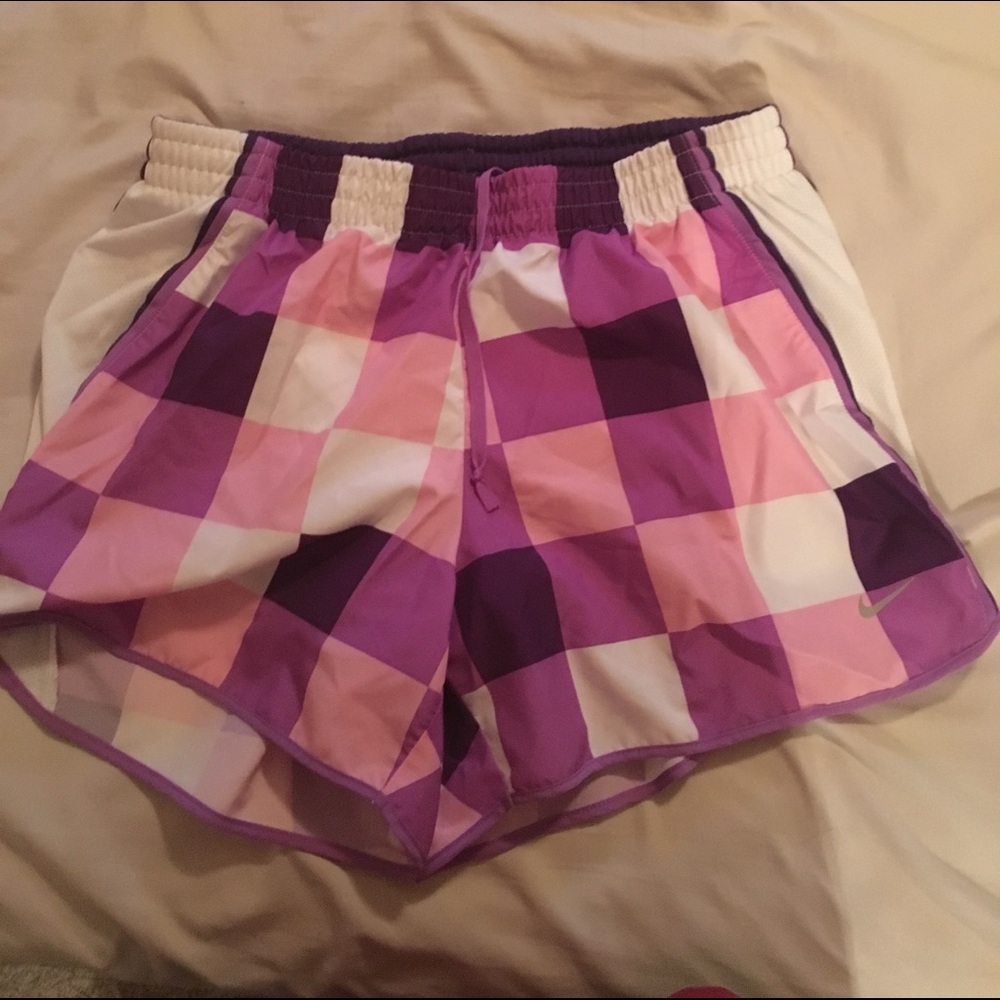 NIKE Athletic Shorts!